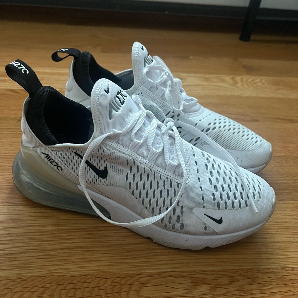 Size 7.5 - Nike Air Max 270 Low White Mens (Size 9 Women’s)